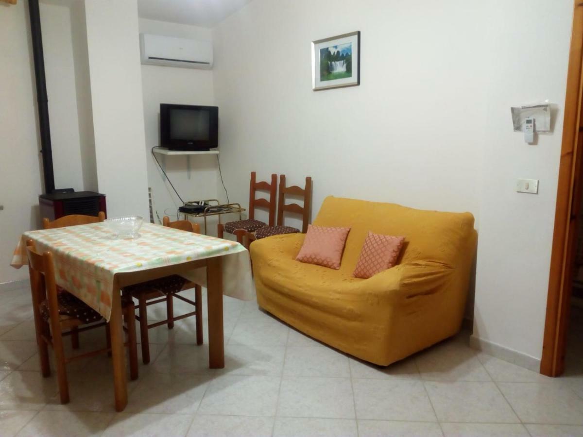 Santu Luisu Apartment Galtelli Exterior photo