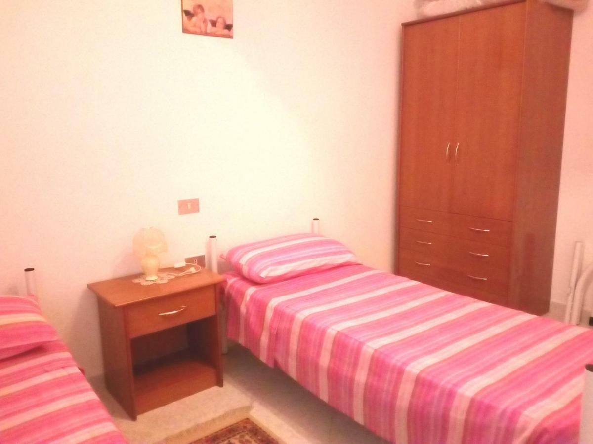 Santu Luisu Apartment Galtelli Exterior photo